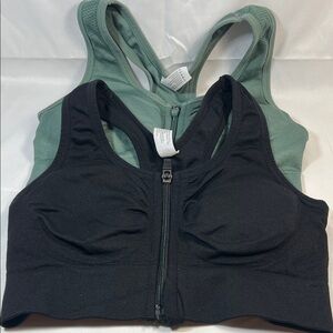 Seamless Black and Green Sports Bras